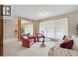 18 BATTLEFIELD Drive - 9