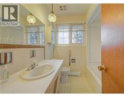 16 CENTENNIAL Crescent - 17