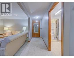 16 CENTENNIAL Crescent - 27