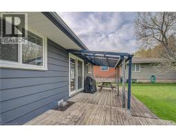 16 CENTENNIAL Crescent - 32