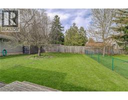 16 CENTENNIAL Crescent - 33
