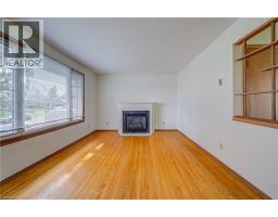 16 CENTENNIAL Crescent - 5