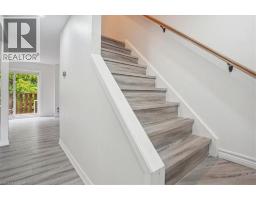 36 GREENDALE Drive UnitNo. 12 - 8