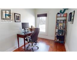 132 FERGUSON Avenue N - 10