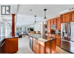 24 JOHN MARTIN Crescent - 10