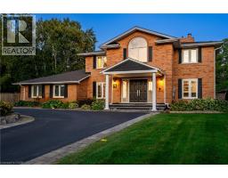 24 JOHN MARTIN Crescent - 3