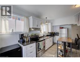 101 JOHN Street E - 16