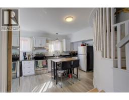101 JOHN Street E - 18