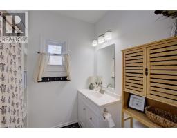 101 JOHN Street E - 19