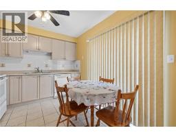 24 KENYON Crescent UnitNo. 15 - 10