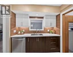 19 BURFIELD Avenue - 12