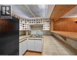 19 BURFIELD Avenue - 35