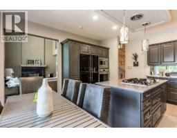 223 BRIAR HILL Crescent - 11