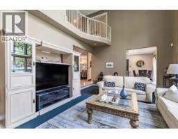 223 BRIAR HILL Crescent - 13