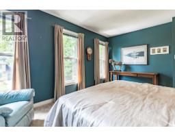 223 BRIAR HILL Crescent - 31