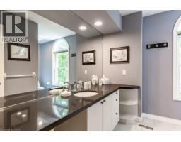 223 BRIAR HILL Crescent - 32