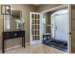 223 BRIAR HILL Crescent - 4