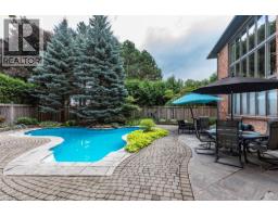 223 BRIAR HILL Crescent - 41