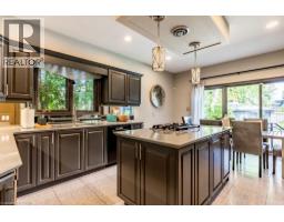 223 BRIAR HILL Crescent - 9