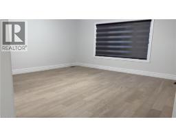 193 WHELAN Avenue - 12