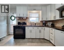 2 ASHWOOD Court - 17
