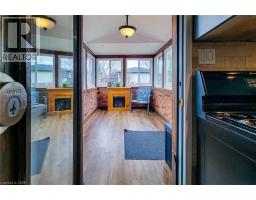 2 ASHWOOD Court - 21