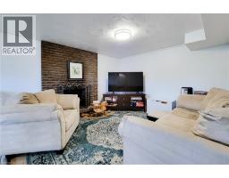 2 ASHWOOD Court - 36