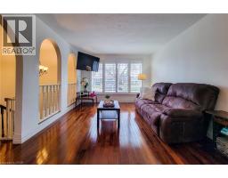 2 ASHWOOD Court - 9