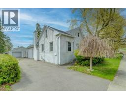 433 MONTROSE Street N - 2
