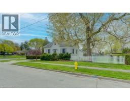 433 MONTROSE Street N - 3