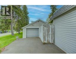 433 MONTROSE Street N - 33