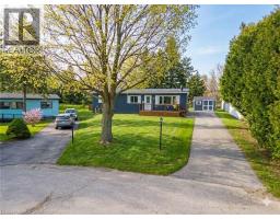 157 MAPLE Crescent - 1