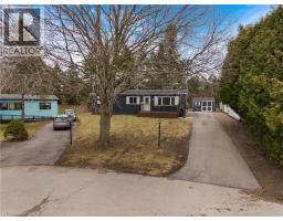 157 MAPLE Crescent - 36