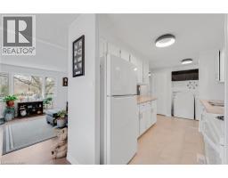 157 MAPLE Crescent - 38