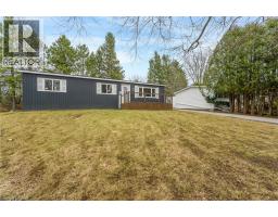 157 MAPLE Crescent - 5