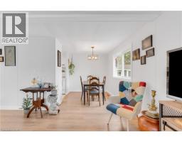 157 MAPLE Crescent - 7
