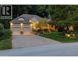 15 MANSFIELD Drive - 1