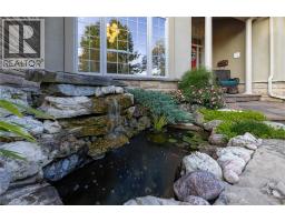 15 MANSFIELD Drive - 33