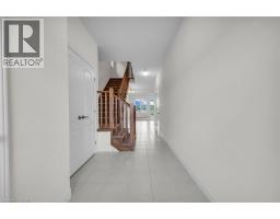 63 LLOYD DAVIES Way - 5