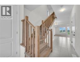 63 LLOYD DAVIES Way - 6