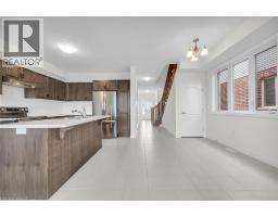 63 LLOYD DAVIES Way - 9