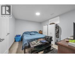 8 SHYNAL Avenue - 33