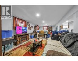 8 SHYNAL Avenue - 34