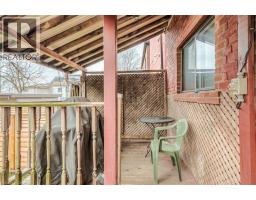 41 SPRINGHURST Avenue - 38
