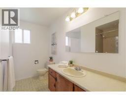 194 FIDDLERS GREEN Road - 15