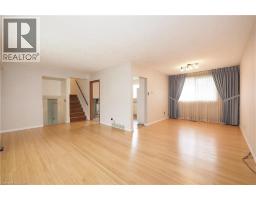 76 CLOVERDALE Crescent - 12