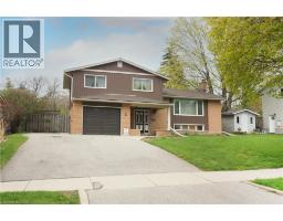 76 CLOVERDALE Crescent - 3