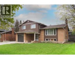 76 CLOVERDALE Crescent - 4