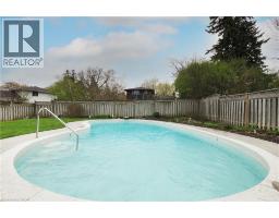 76 CLOVERDALE Crescent - 42