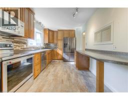 18 GILSTON Parkway - 13
